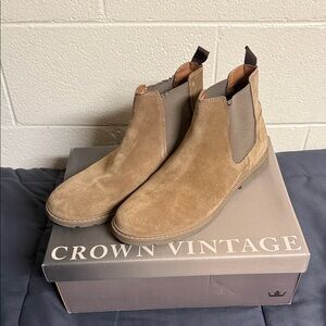 Crown Vintage Tan Suede Chukka Boots